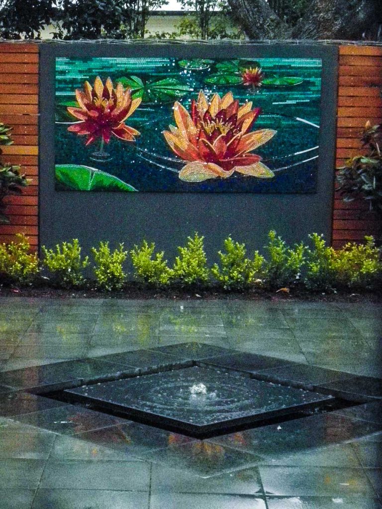 Water Lily Mosaic
1m x 2m stained glass and mirror mosaic Private commission - Hyde Park
