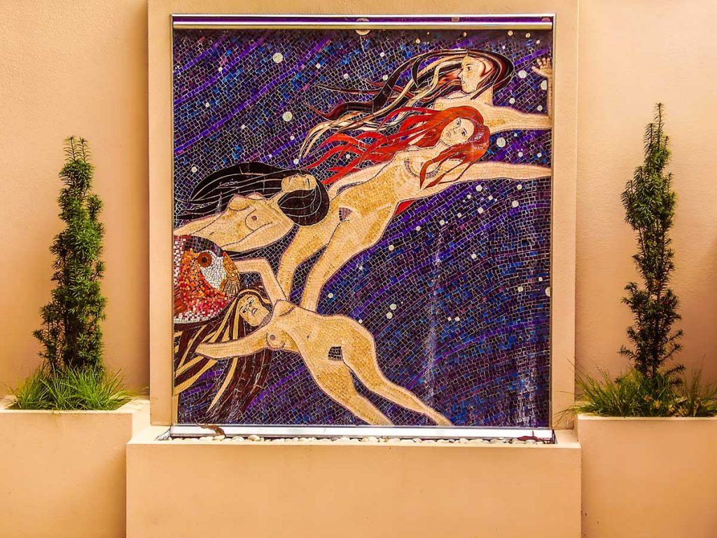 Tribute to Gustaff Klimt Water Feature 1.5m x 1.5m stained glass water feature
Private commission - Norwood